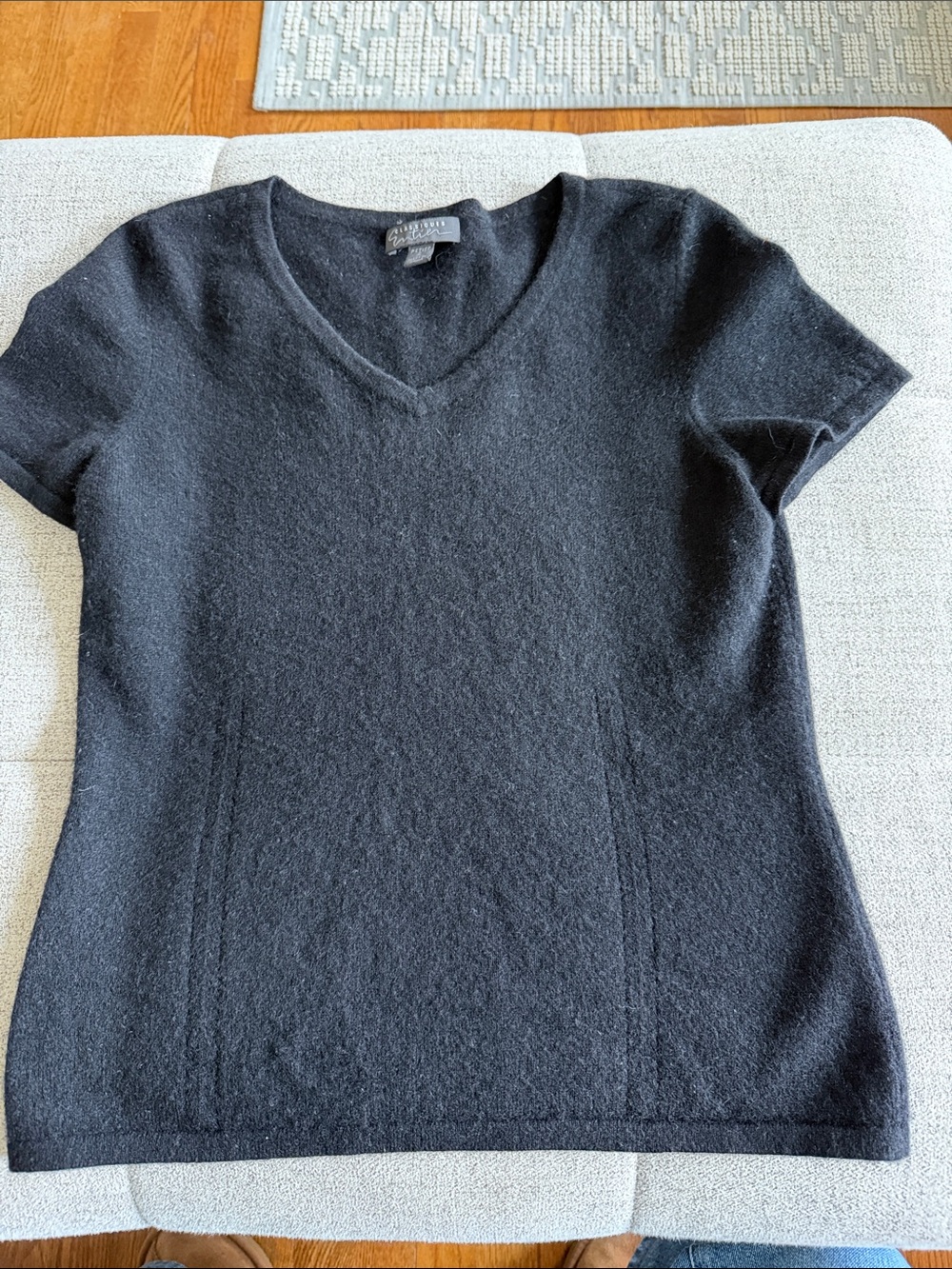 Classiques Entier Black Cashmere V-Neck Short Sleeve Top Size SP